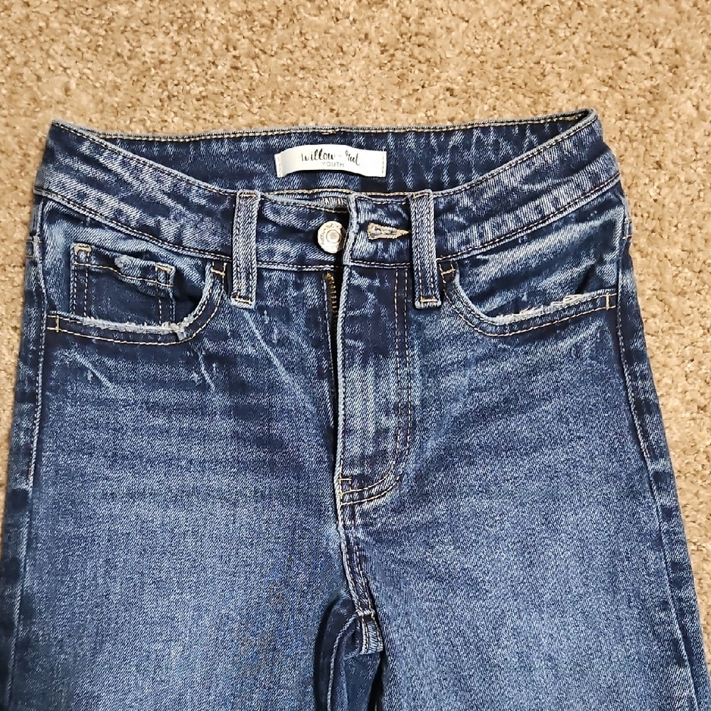 Versatile Blue Denim Jeans with Classic Wash